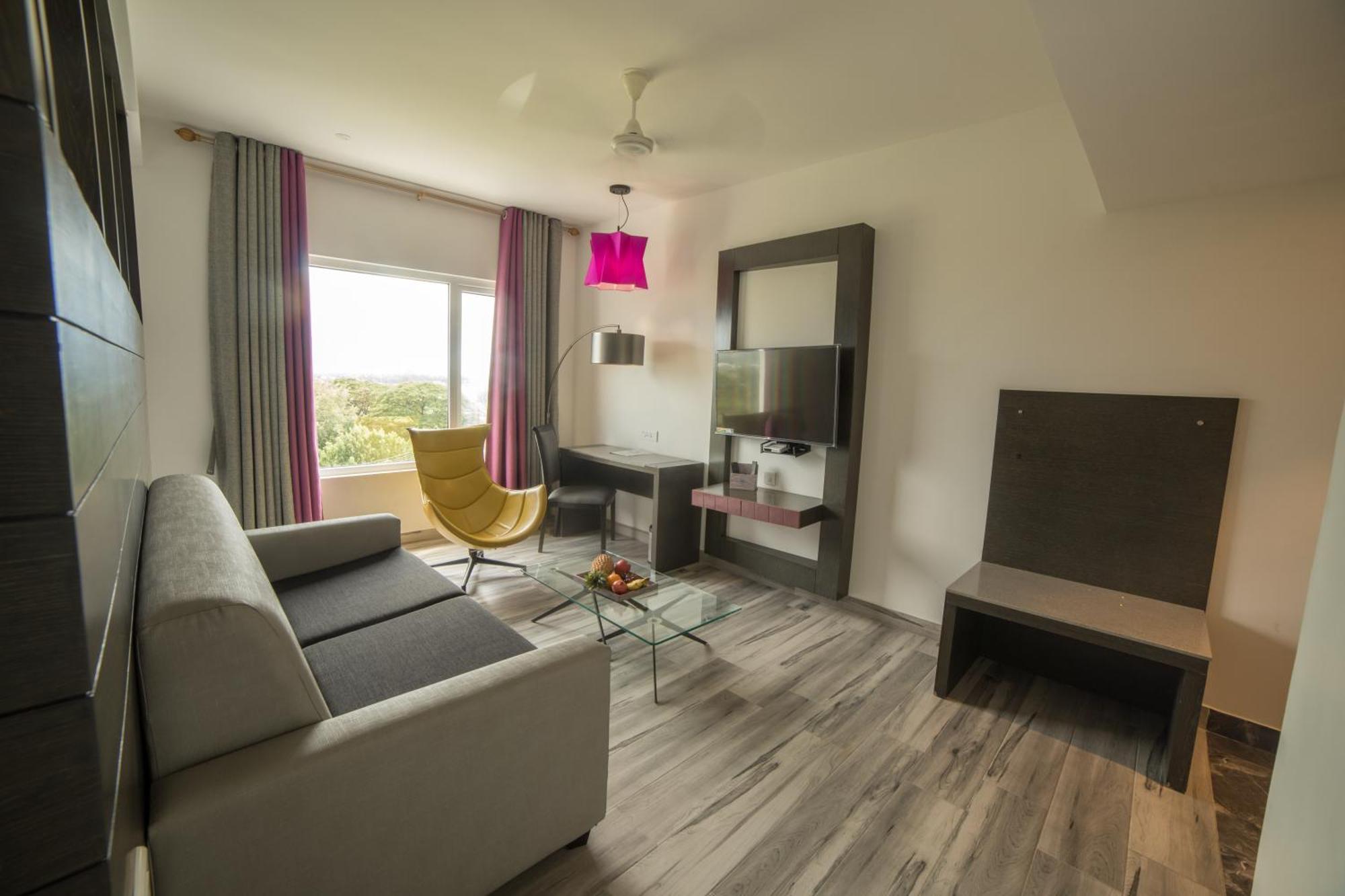 Hotel Visakka Palani Extérieur photo