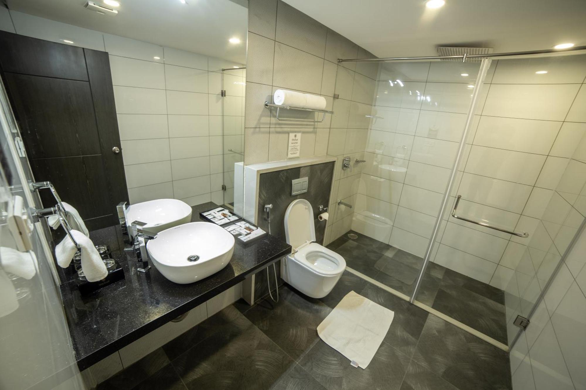 Hotel Visakka Palani Extérieur photo